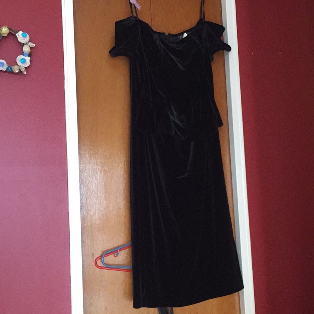Alex Evenings Black Velvet Midi Skirt Set